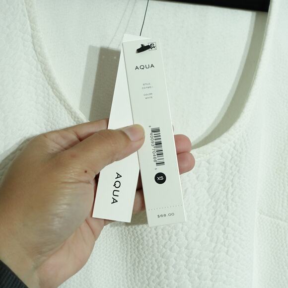 NWT AQUA Womens Sheath Dress Scoop Neck Snakeskin Textured White Size XS - Picture 4 of 9